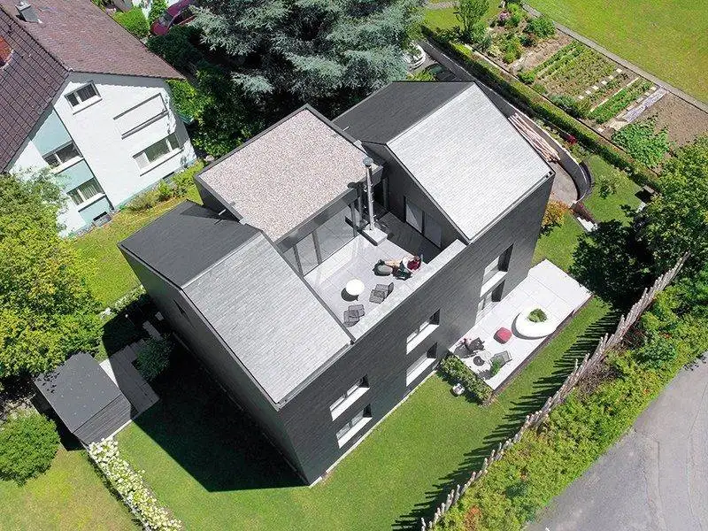 Schieferplatten für Fassade und Dach