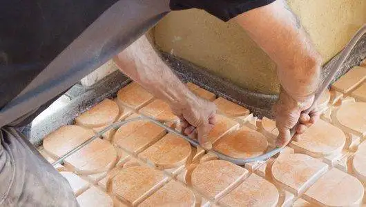 Altbausanierung: Fußbodenheizung mit Trockenestrich 14 Altbausanierung: Fußbodenheizung mit Trockenestrich
