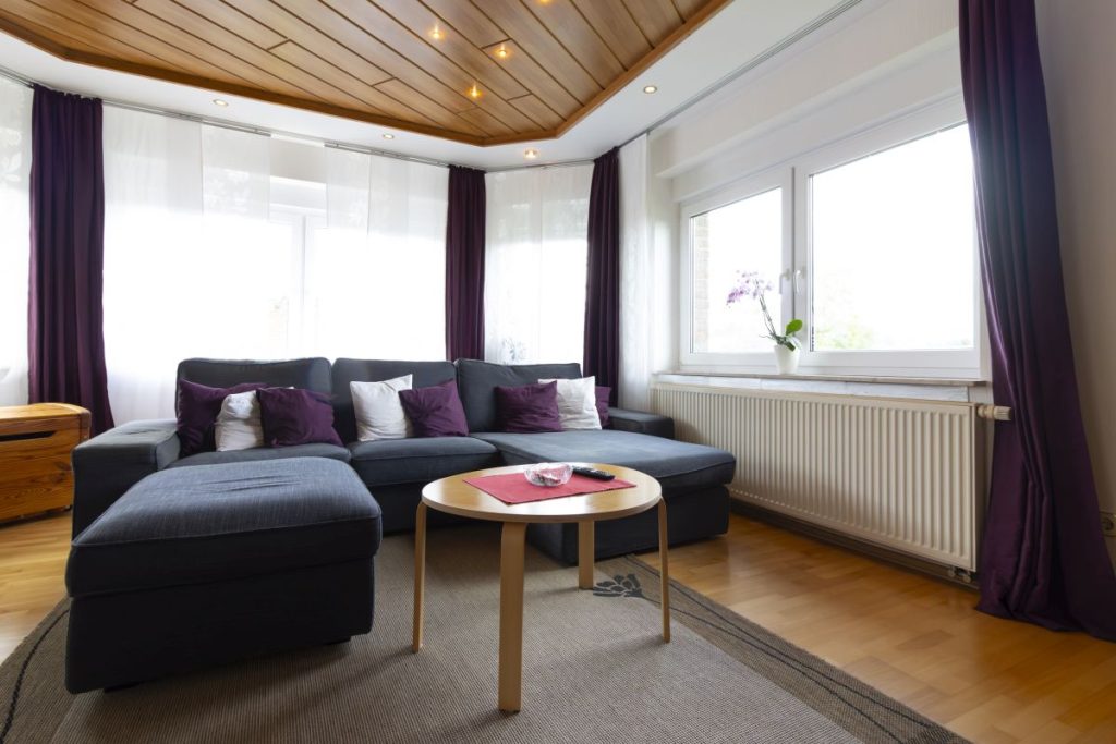 Daikin_Scholl Wohnzimmer mit Couch