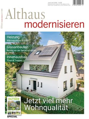 Titelbild Cover Althaus modernisieren. Helles Haus im Garten.
